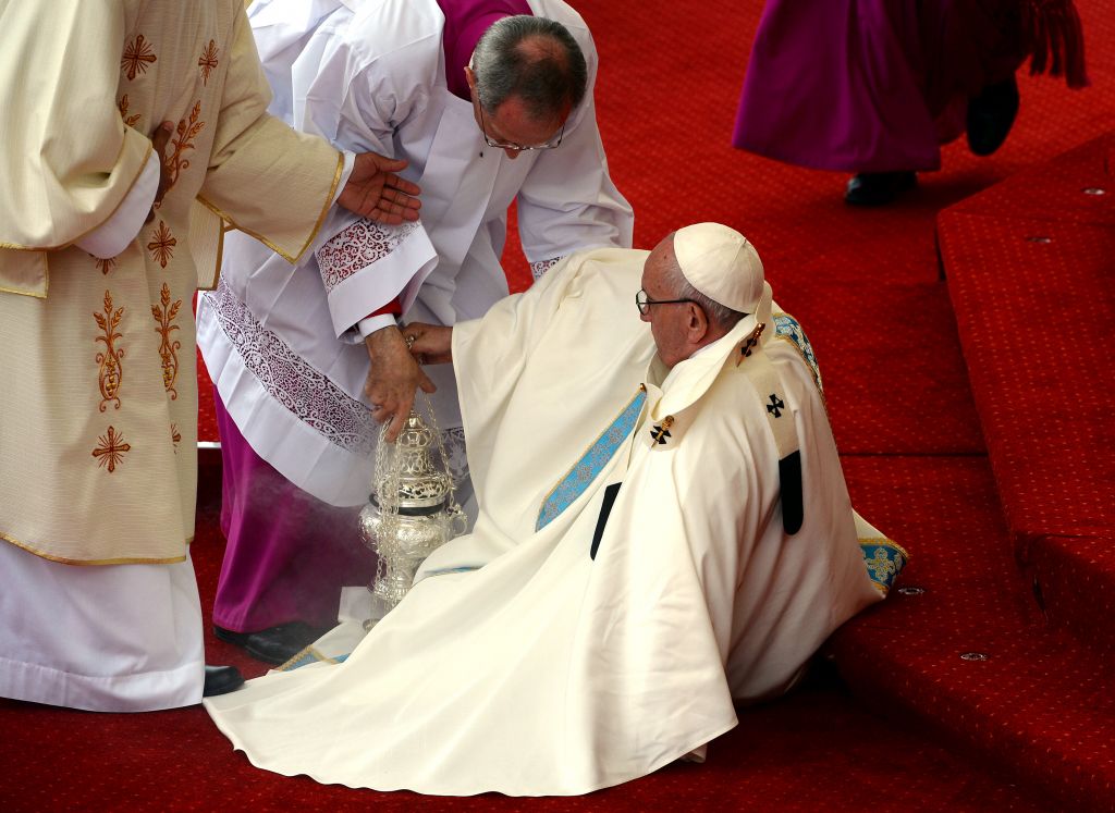 VIDEO: Papež Frančišek pisal Borutu Pahorju, potem pa padel