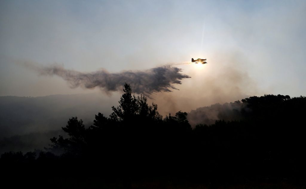 FOTO: Hrvaška v ognju: požar v Splitu usoden za obrambnega ministra