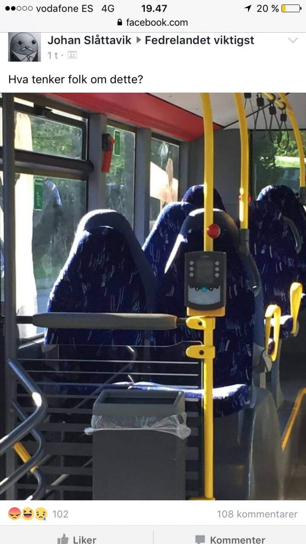 Skrajneži so se grdo pošalili: z burkami na avtobusu