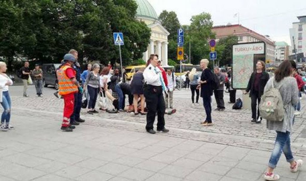FOTO in VIDEO: Še en napad! Na Finskem je moški zabodel več ljudi