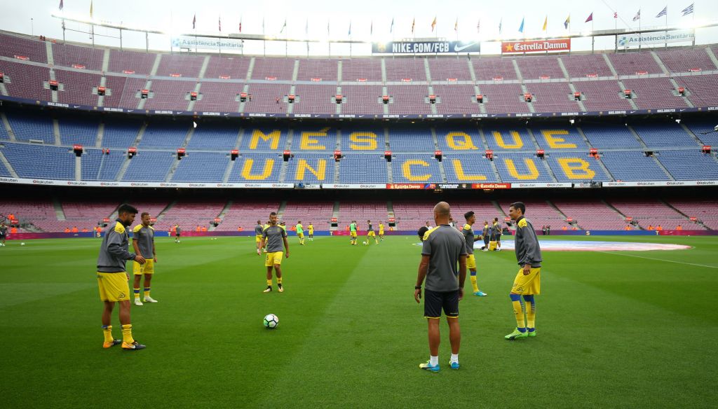 FOTO: V zaostrenih razmerah Messi igra pred praznimi tribunami