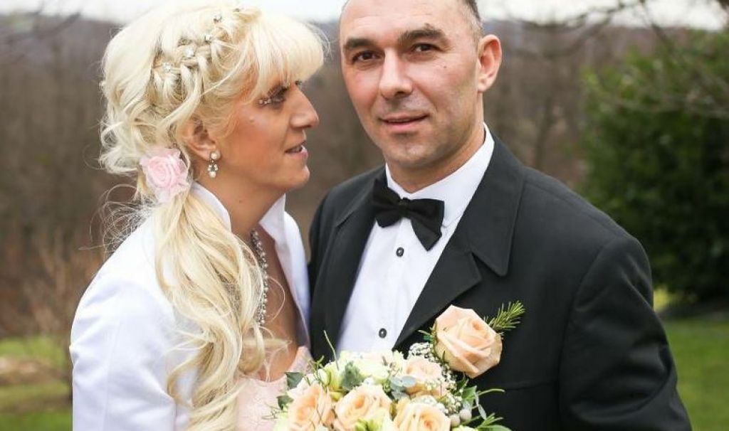FOTO: Poročila Slovenca, njuna poročna fotografija šokirala vse