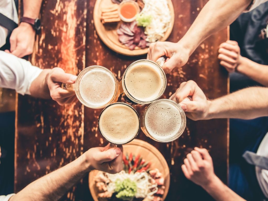 Kako uživati v pivu, a se izogniti pivskemu trebuščku?