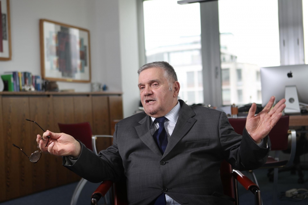 Drnovškov minister, ki zagovarja hrvaške ribiče