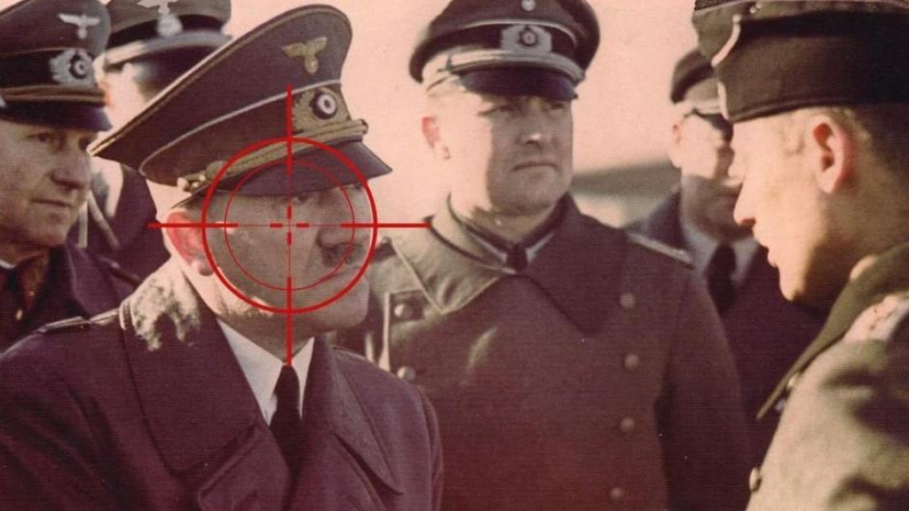 VIDEO: Teorije, ki dokazujejo, da Hitler ni končal svojega življenja v bunkerju