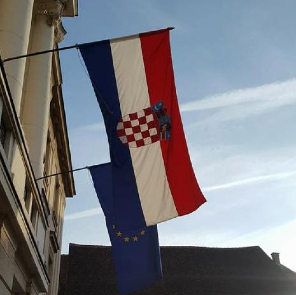 Junckerju prekipelo: Bodo Hrvati odslej ves Balkan »držali za jajca«?
