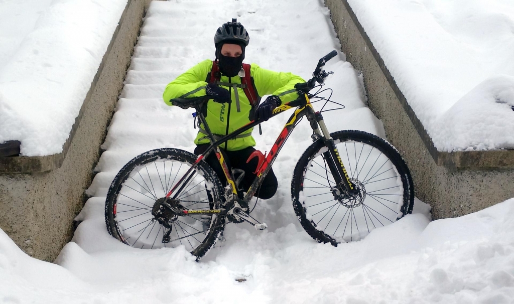 Na Goro Oljko tudi v snegu s kolesom