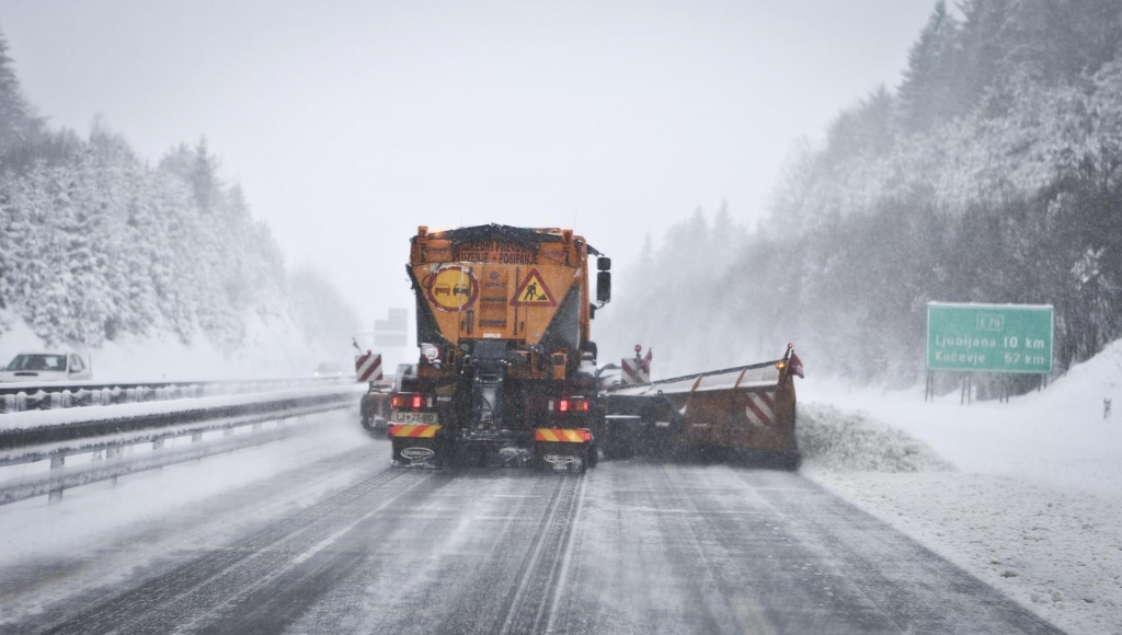 Novo opozorilo: prihaja pošiljka snega, cestarji svarijo