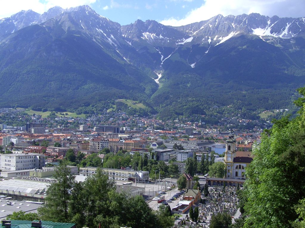 Futuristična skakalnica turistični biser Tirolske