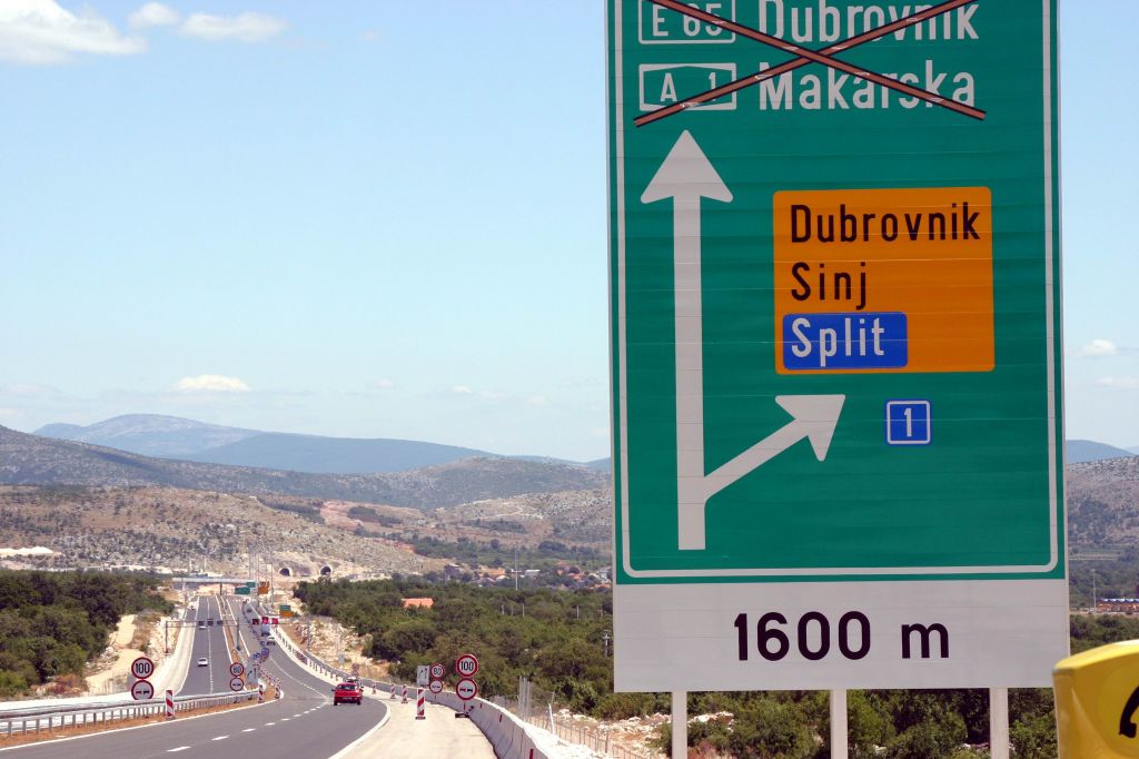 Hrvaška dobrodošlica:  dražji trajekti in ceste