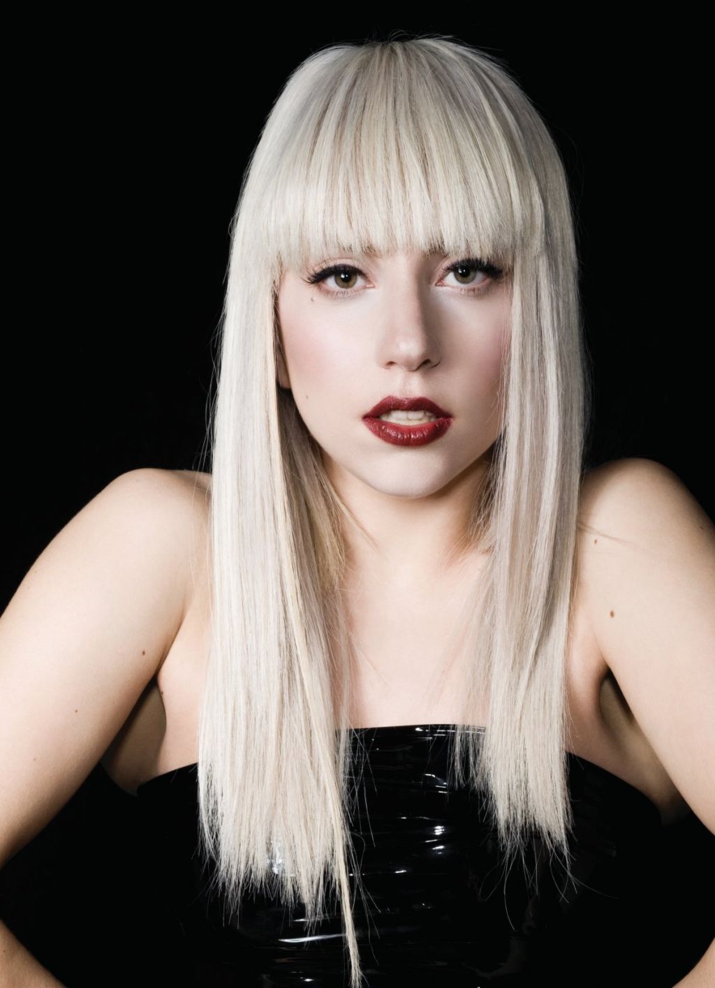 Lady Gaga (26) bo kupila  in obnovila Neverland