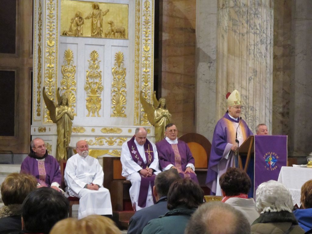 Slovenski romarji prisluhnili novemu papežu