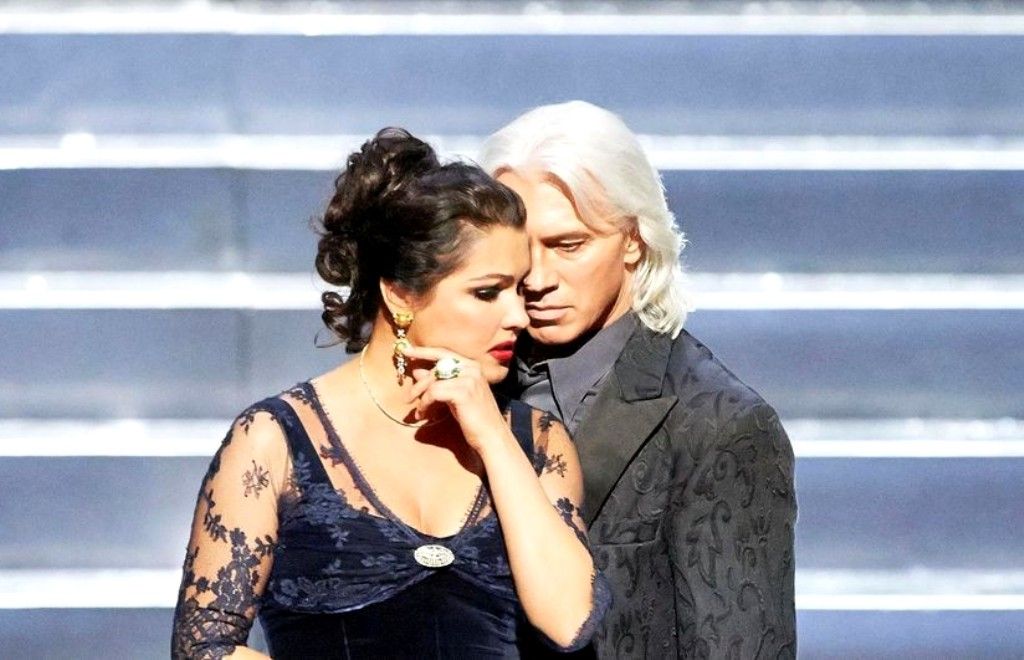 Romanca med ruskima opernima zvezdnikoma