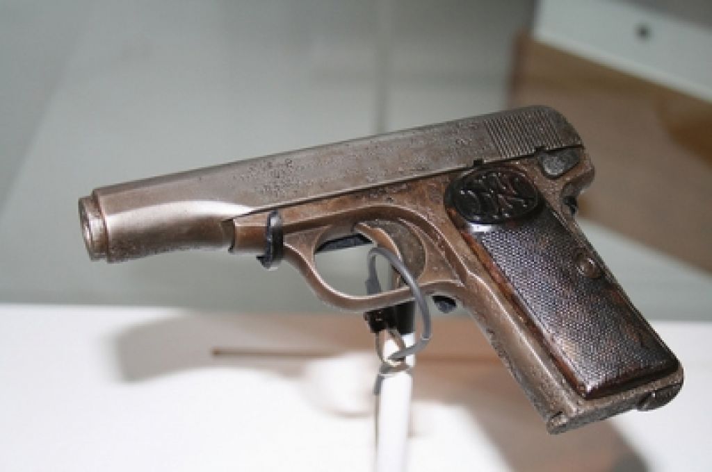 Najstnik sprožil pištolo in prvo svetovno vojno