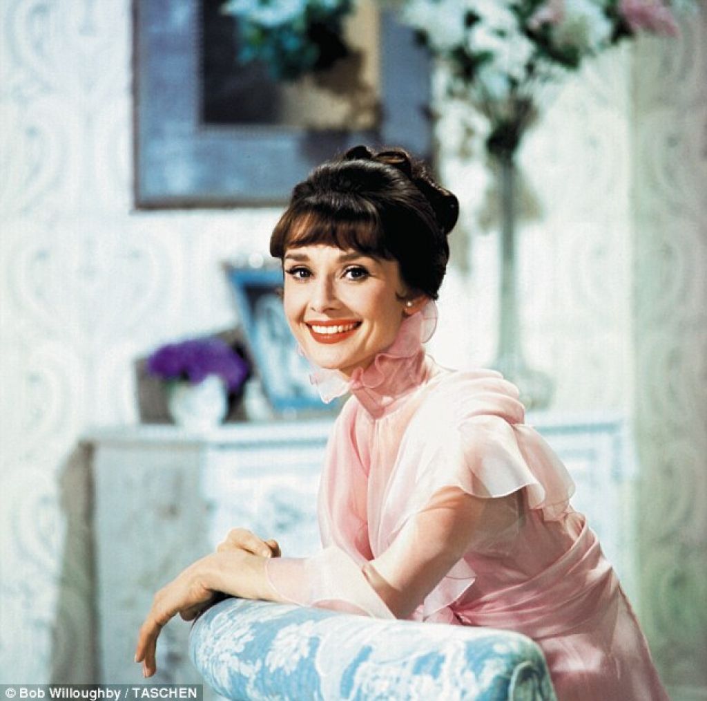 Audrey Hepburn v 280 slikah