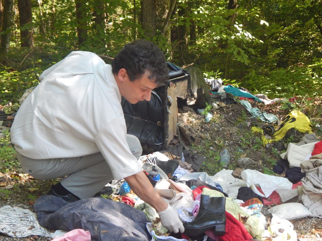 FOTO: Humanitarna pomoč na smetišču