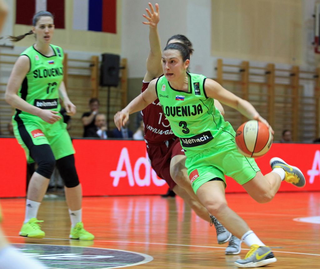 Slovenke še bližje eurobasketu