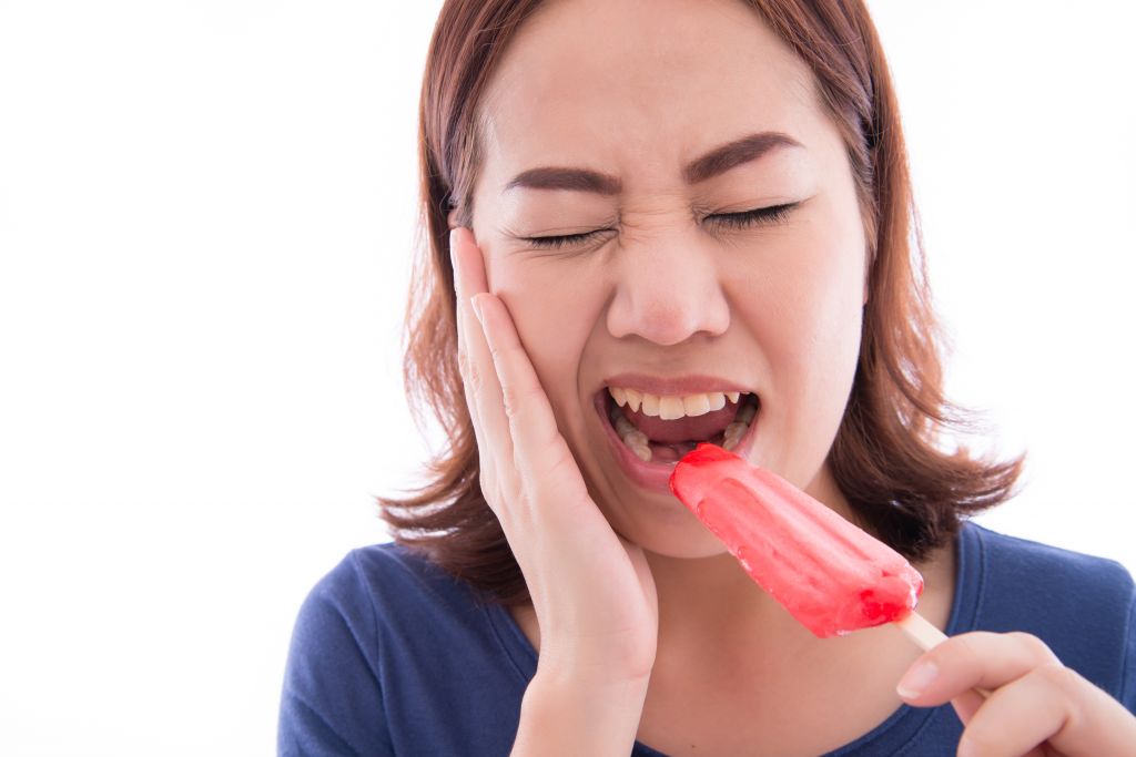 Ko se dlesen umakne, so zobje občutljivi