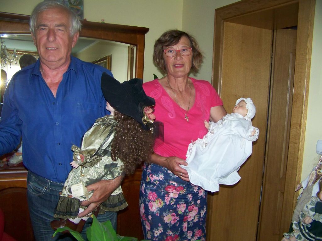 Irena in Franc živita z več kot 500 lutkami
