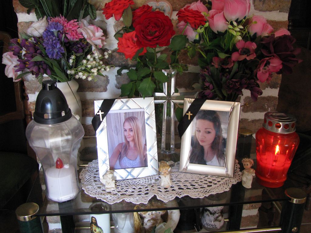 FOTO: Anamarija (20) v dveh letih pokopala obe sestri