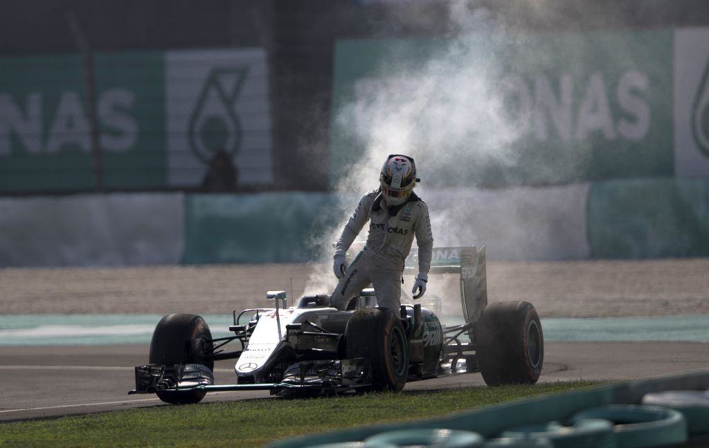 Po veliki smoli Lewisa Hamiltona je Nico Rosberg še bližje naslovu