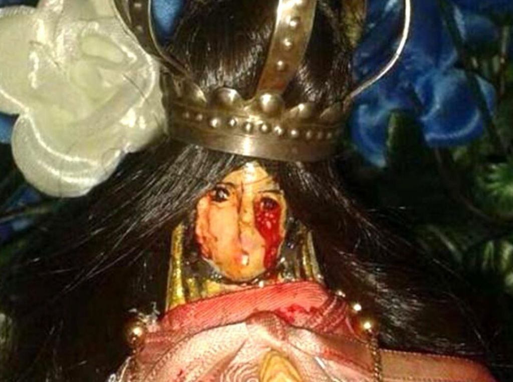 Marijin kip toči krvave solze