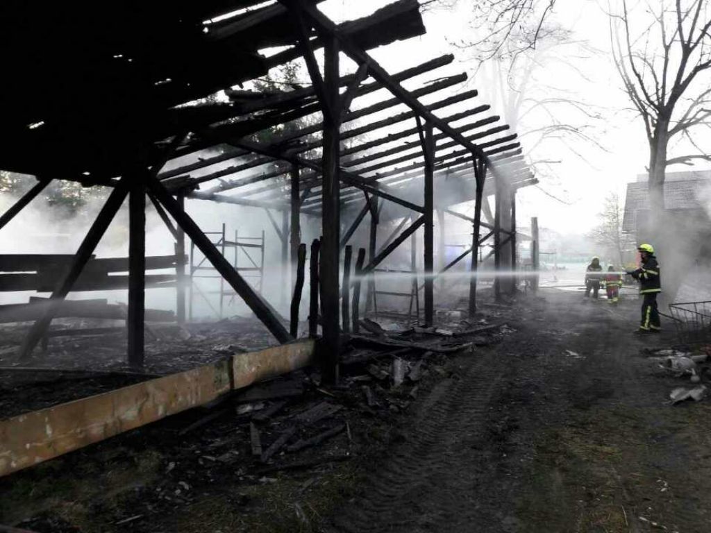 FOTO: Požar je bil podtaknjen
