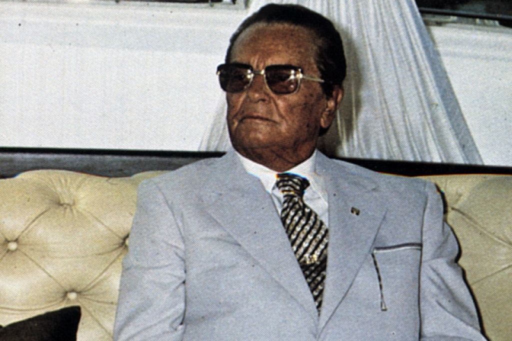 Diktator Tito spekel štrudelj za filmsko zvezdnico