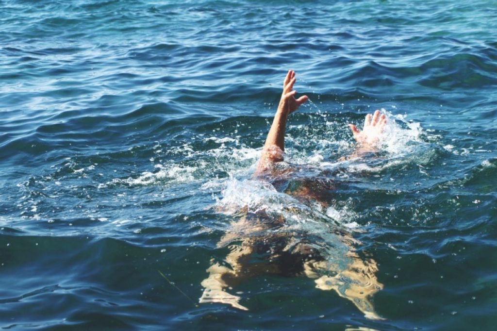 Slovenka skočila v ocean, iz njega so jo potegnili mrtvo