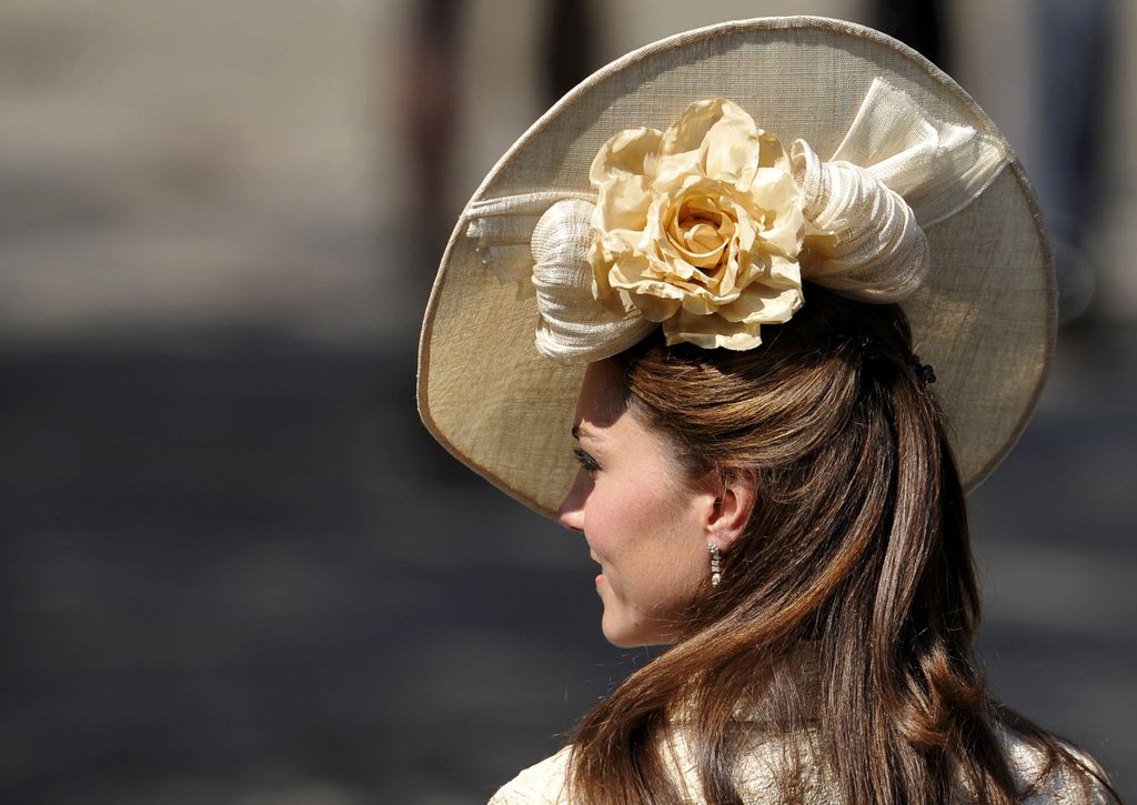 Kako se je vojvodinja Kate (29) oblekla za poroko