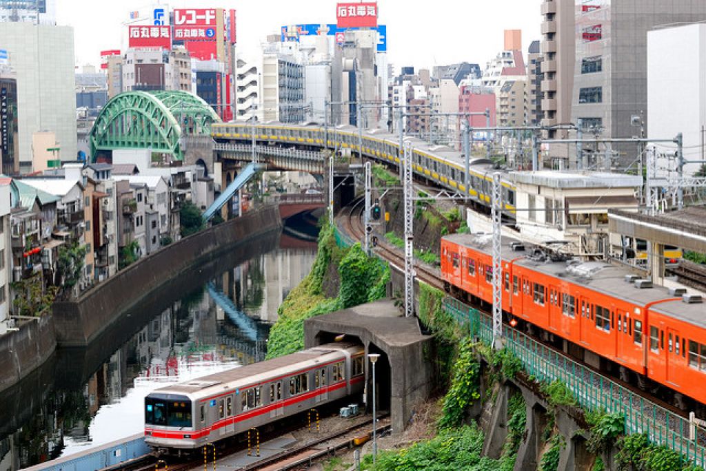 Opravičilo Japonske, ker vlak ni bil točen, 20 sekund v navzkrižju