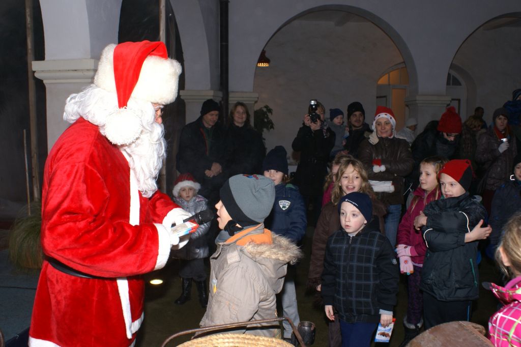 Dedek Mraz okrcal župana Gornje Radgone