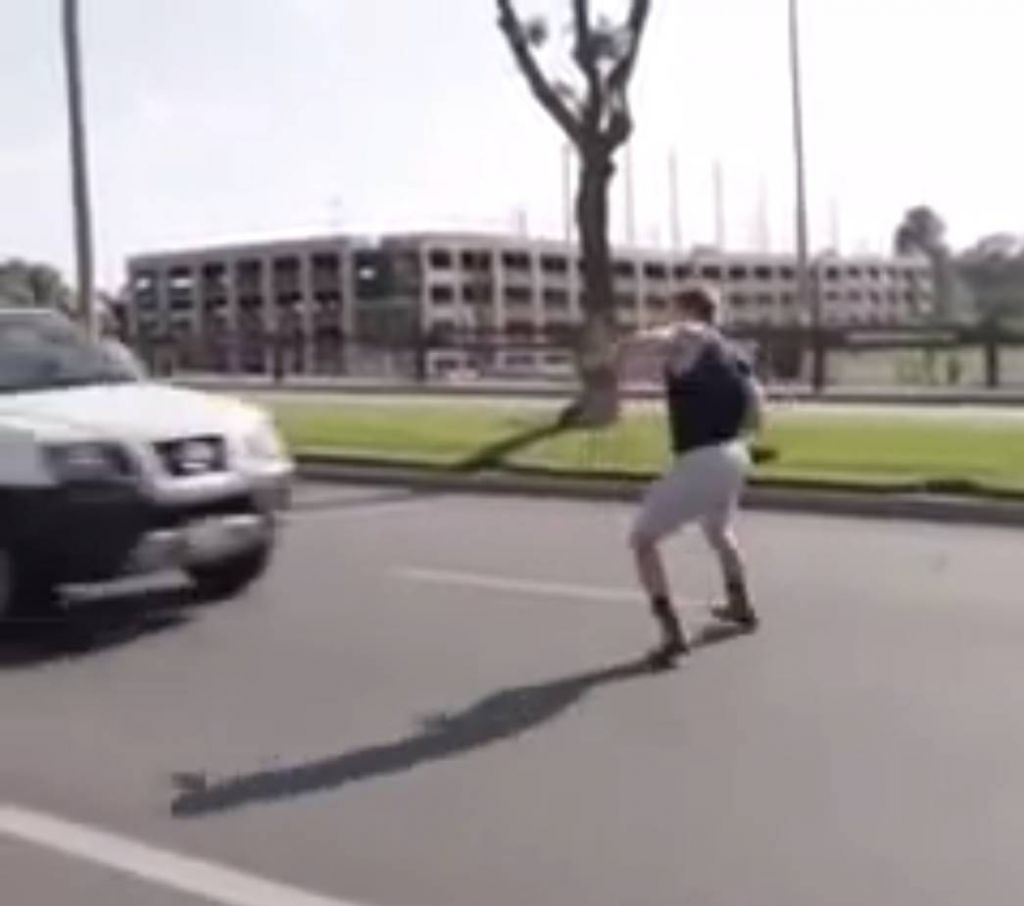 VIDEO: Kolikokrat se je mogoče izogniti avtomobilu?