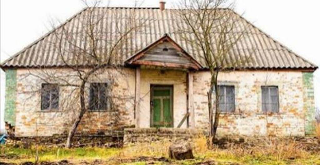 FOTO: V to hišo že 30 let ni stopil nihče. Potem so odprli vrata ...