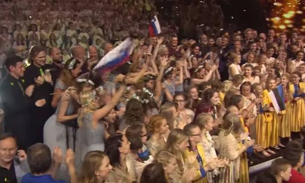 VIDEO: Noro: tako so na evroviziji zborov slavile Slovenke