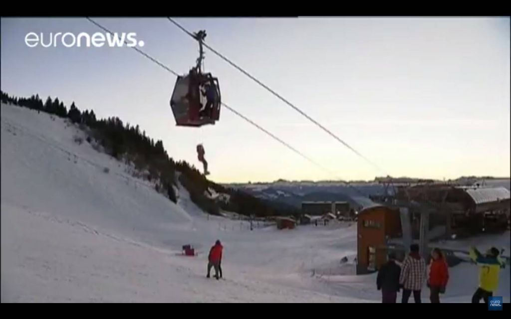 VIDEO: V Alpah ujetih 150 smučarjev